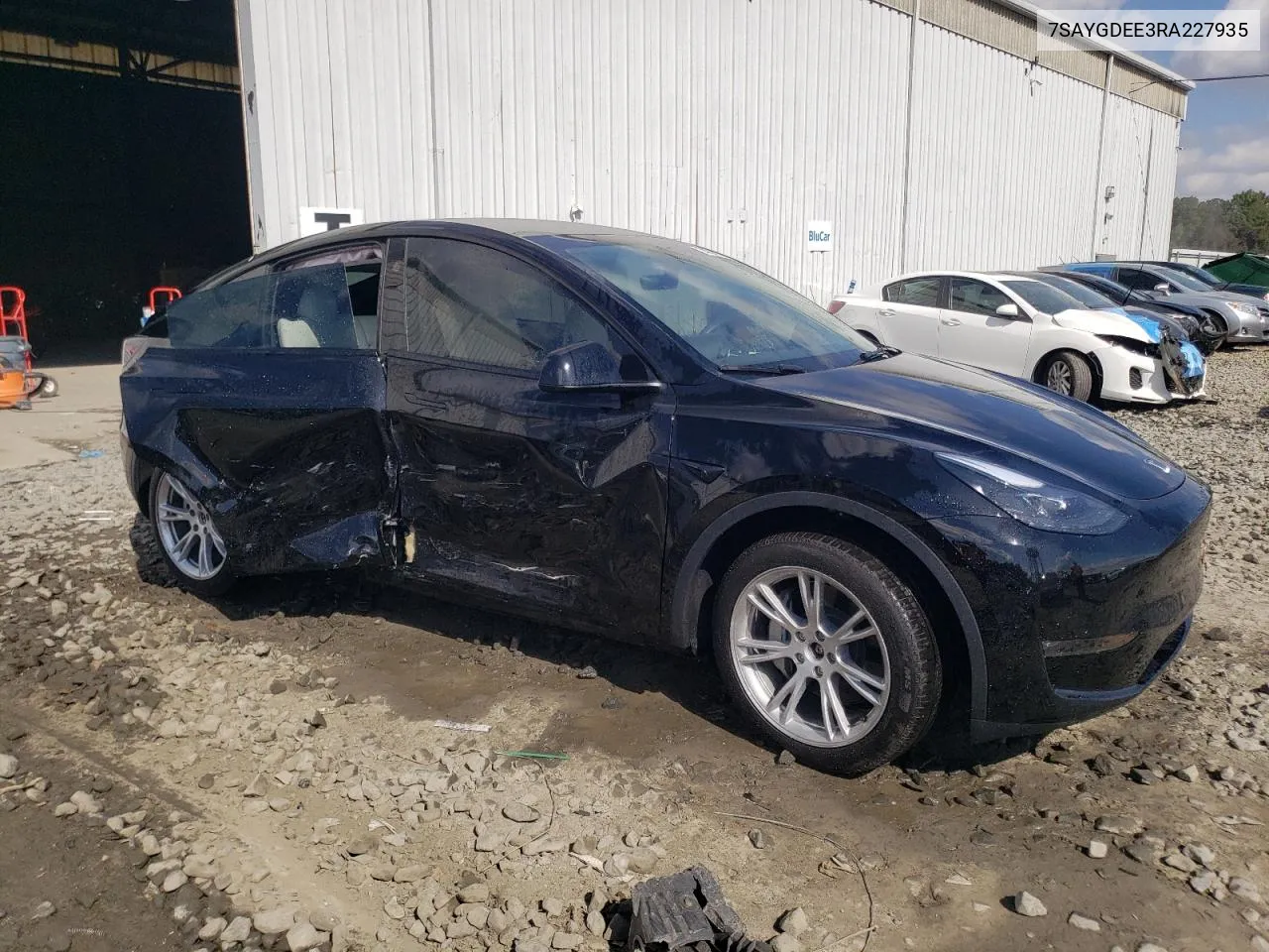 2024 Tesla Model Y VIN: 7SAYGDEE3RA227935 Lot: 74735274