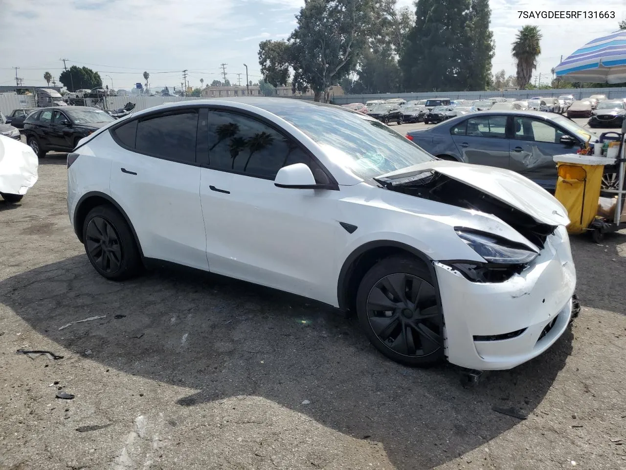 7SAYGDEE5RF131663 2024 Tesla Model Y