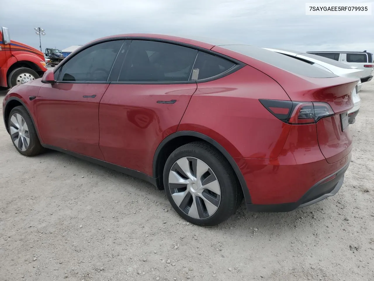 2024 Tesla Model Y VIN: 7SAYGAEE5RF079935 Lot: 75366904