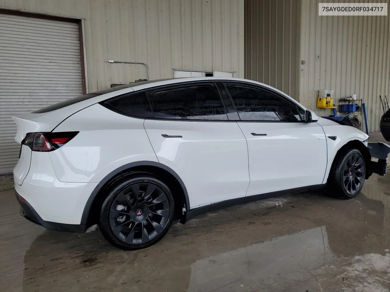 7SAYGDED0RF034717 2024 Tesla Model Y