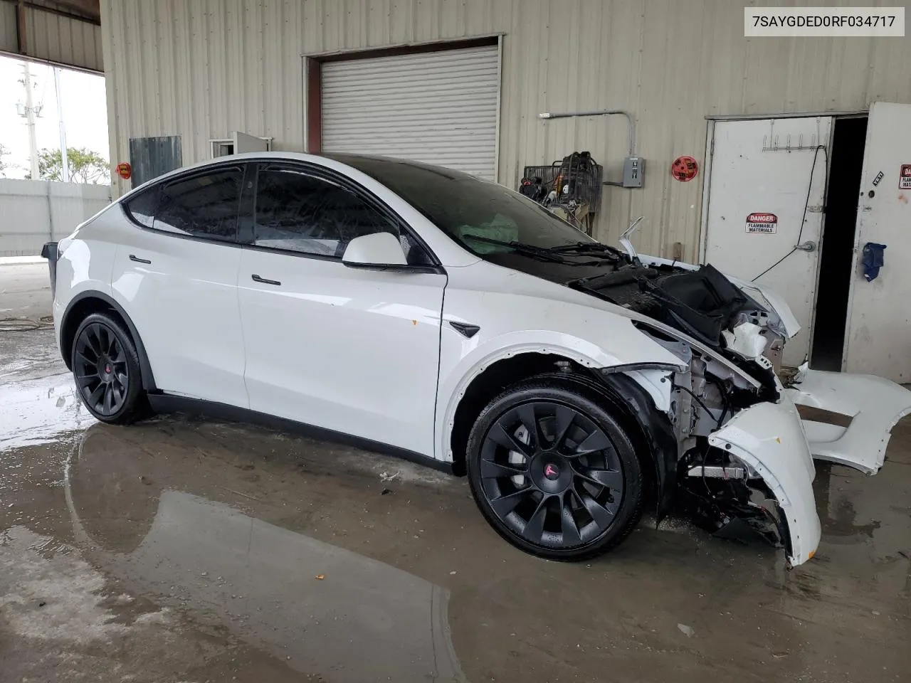 7SAYGDED0RF034717 2024 Tesla Model Y