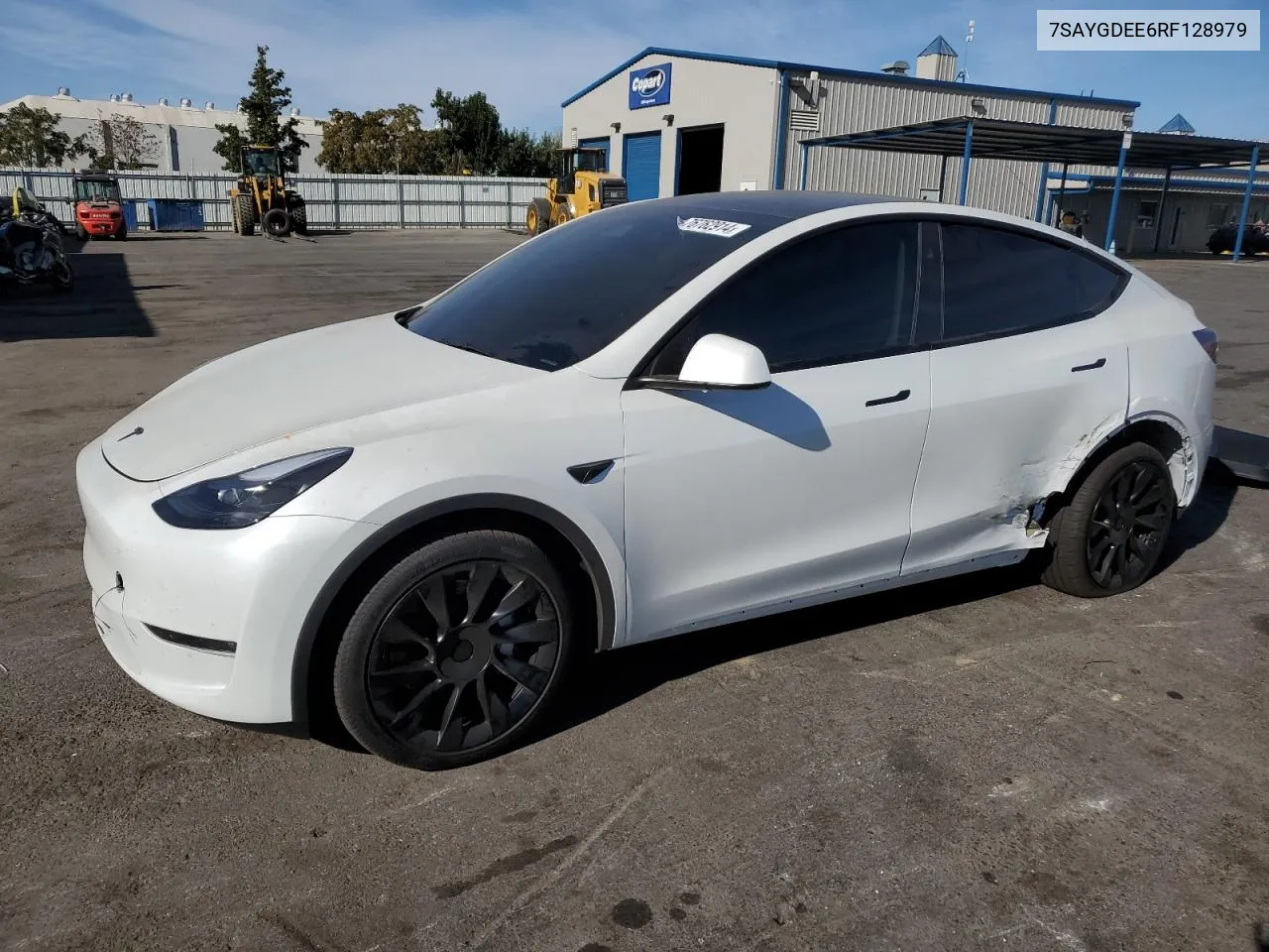 7SAYGDEE6RF128979 2024 Tesla Model Y