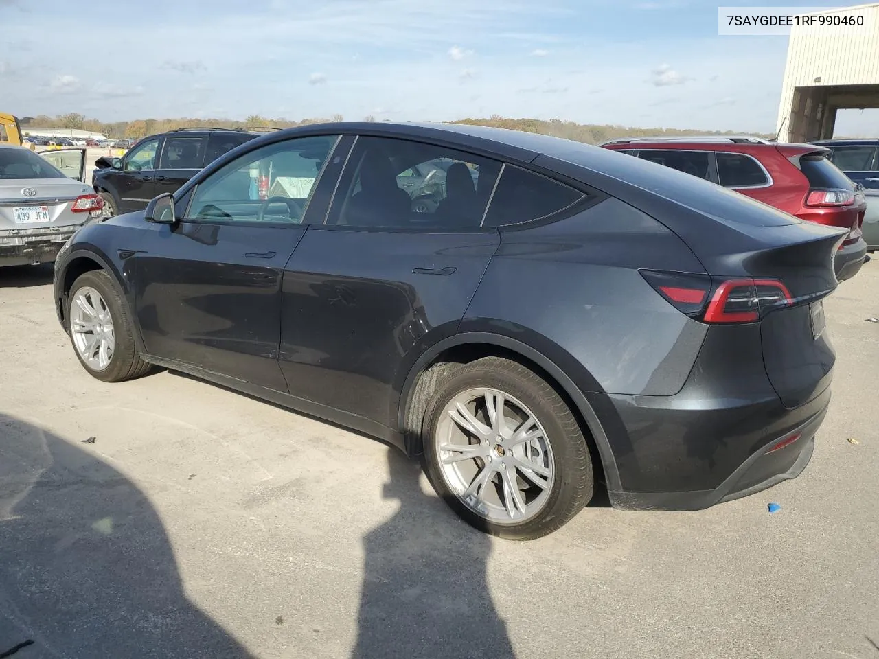 2024 Tesla Model Y VIN: 7SAYGDEE1RF990460 Lot: 78354044