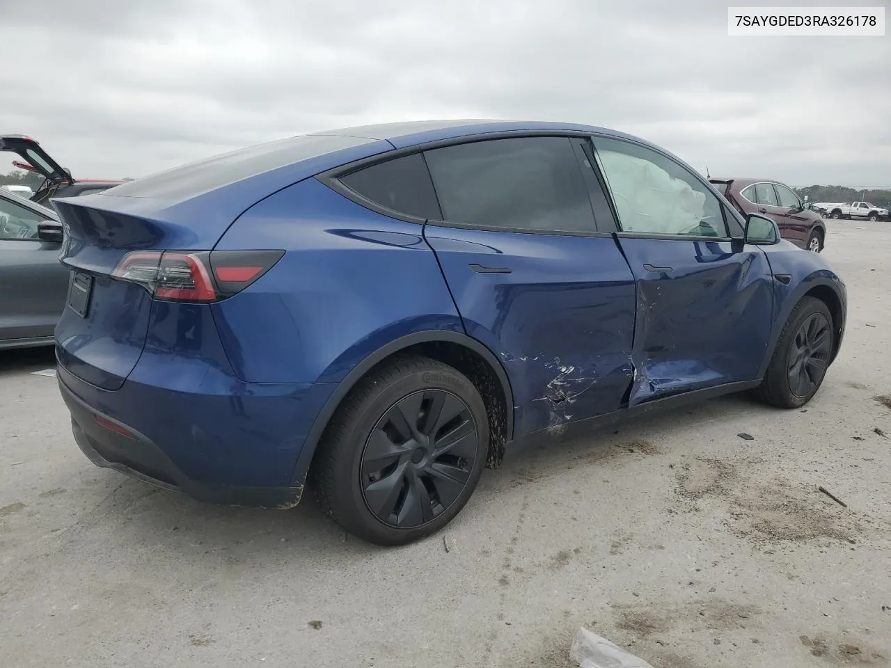 2024 Tesla Model Y VIN: 7SAYGDED3RA326178 Lot: 79956324