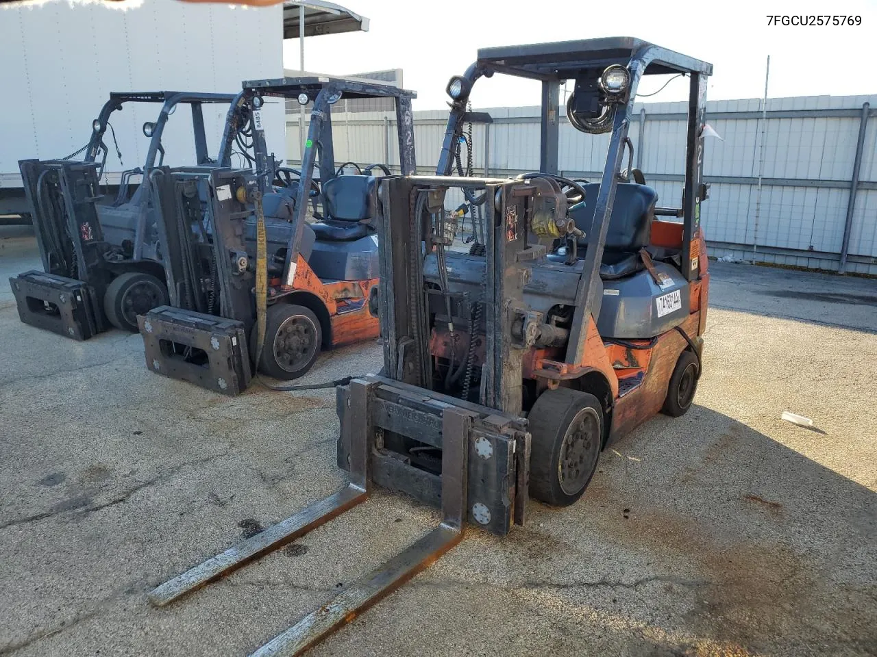 2002 Toyota Forklift VIN: 7FGCU2575769 Lot: 74163144