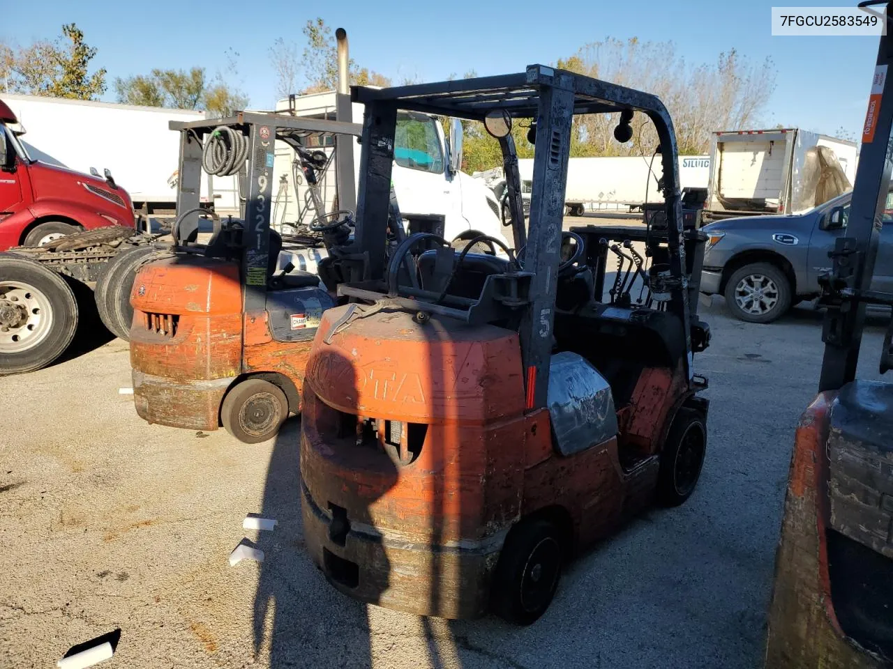 2004 Toyota Forklift VIN: 7FGCU2583549 Lot: 74163064