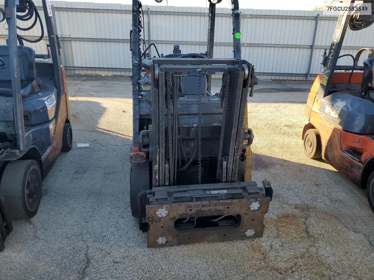 2004 Toyota Forklift VIN: 7FGCU2583549 Lot: 74163064