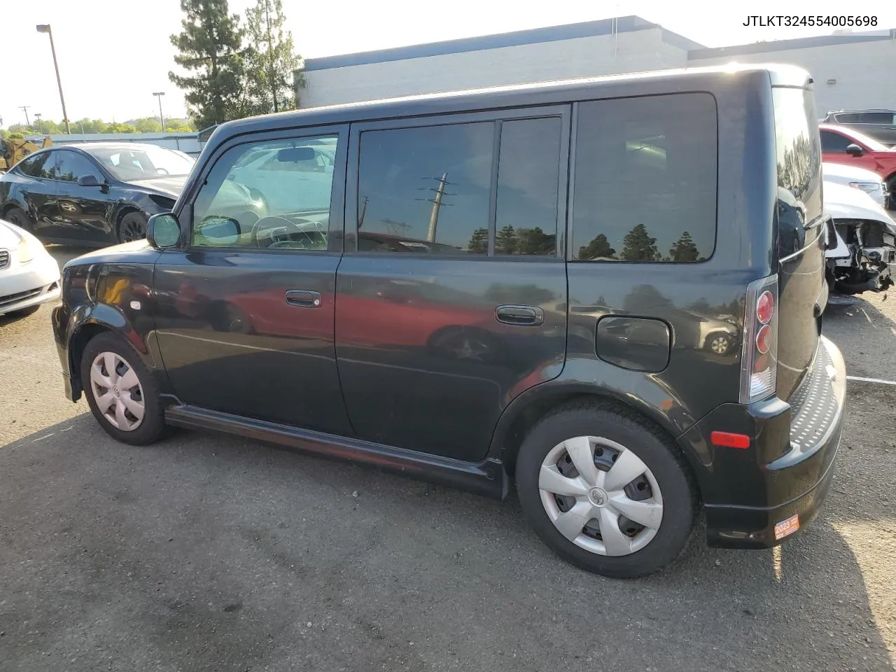 JTLKT324554005698 2005 Toyota Scion Xb