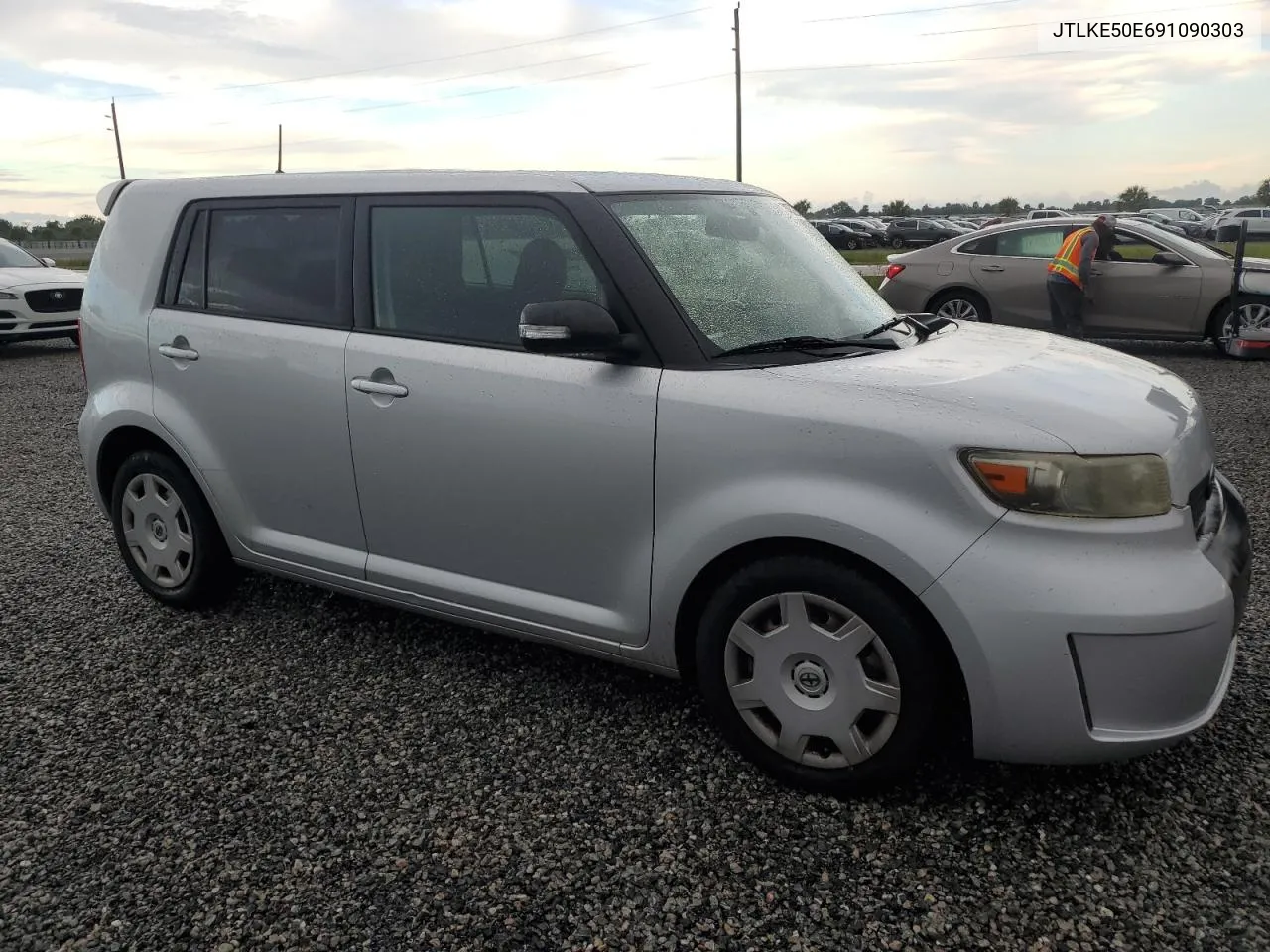 2009 Toyota Scion Xb VIN: JTLKE50E691090303 Lot: 74057324