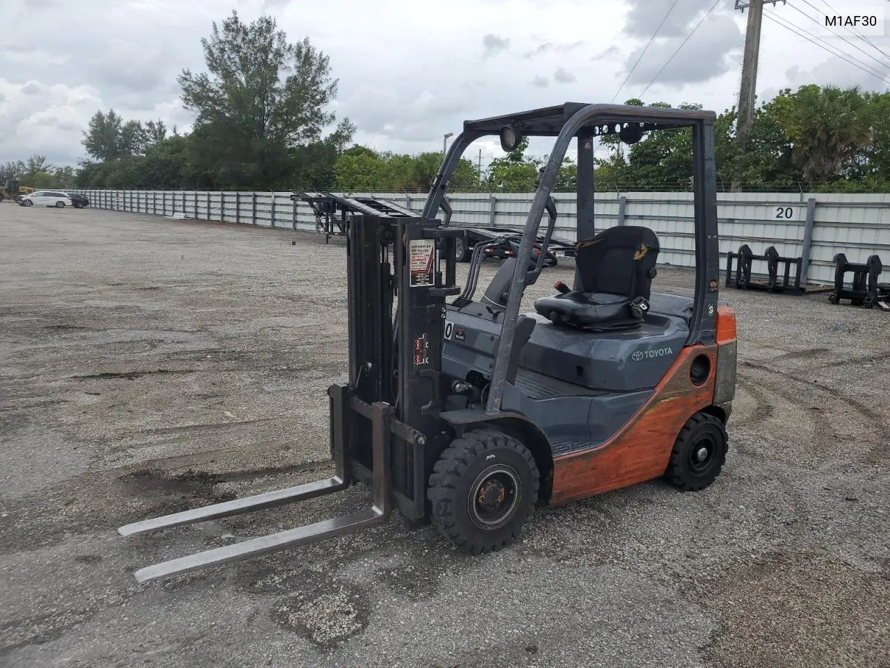 2015 Toyota Forklift VIN: M1AF30 Lot: 77689174