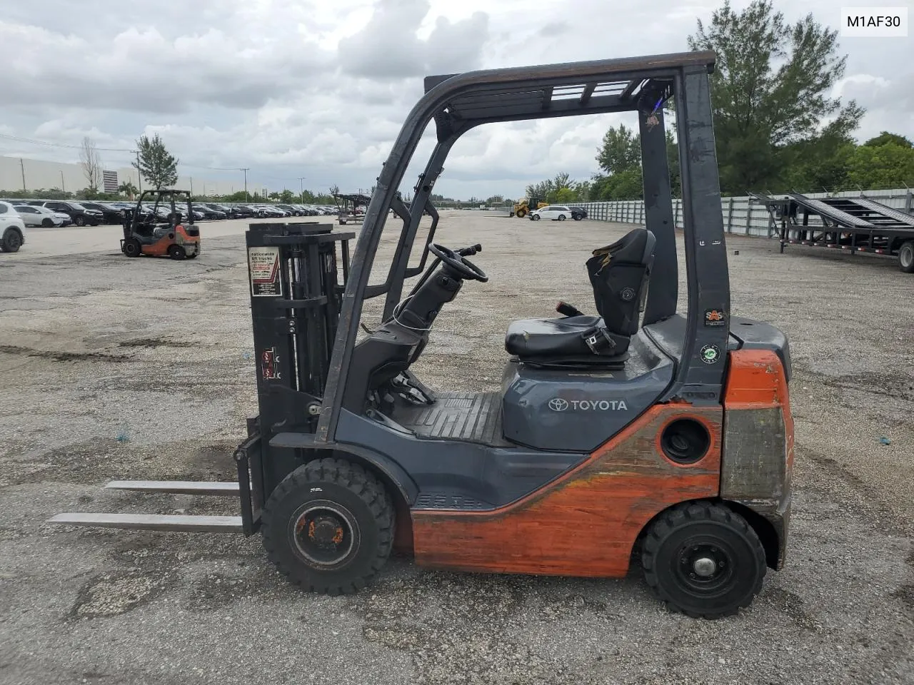 2015 Toyota Forklift VIN: M1AF30 Lot: 77689174