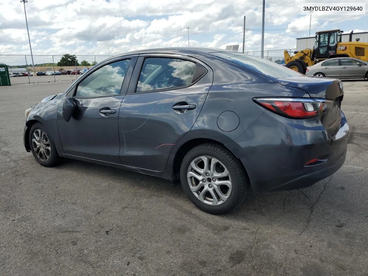 3MYDLBZV4GY129640 2016 Toyota Scion Ia