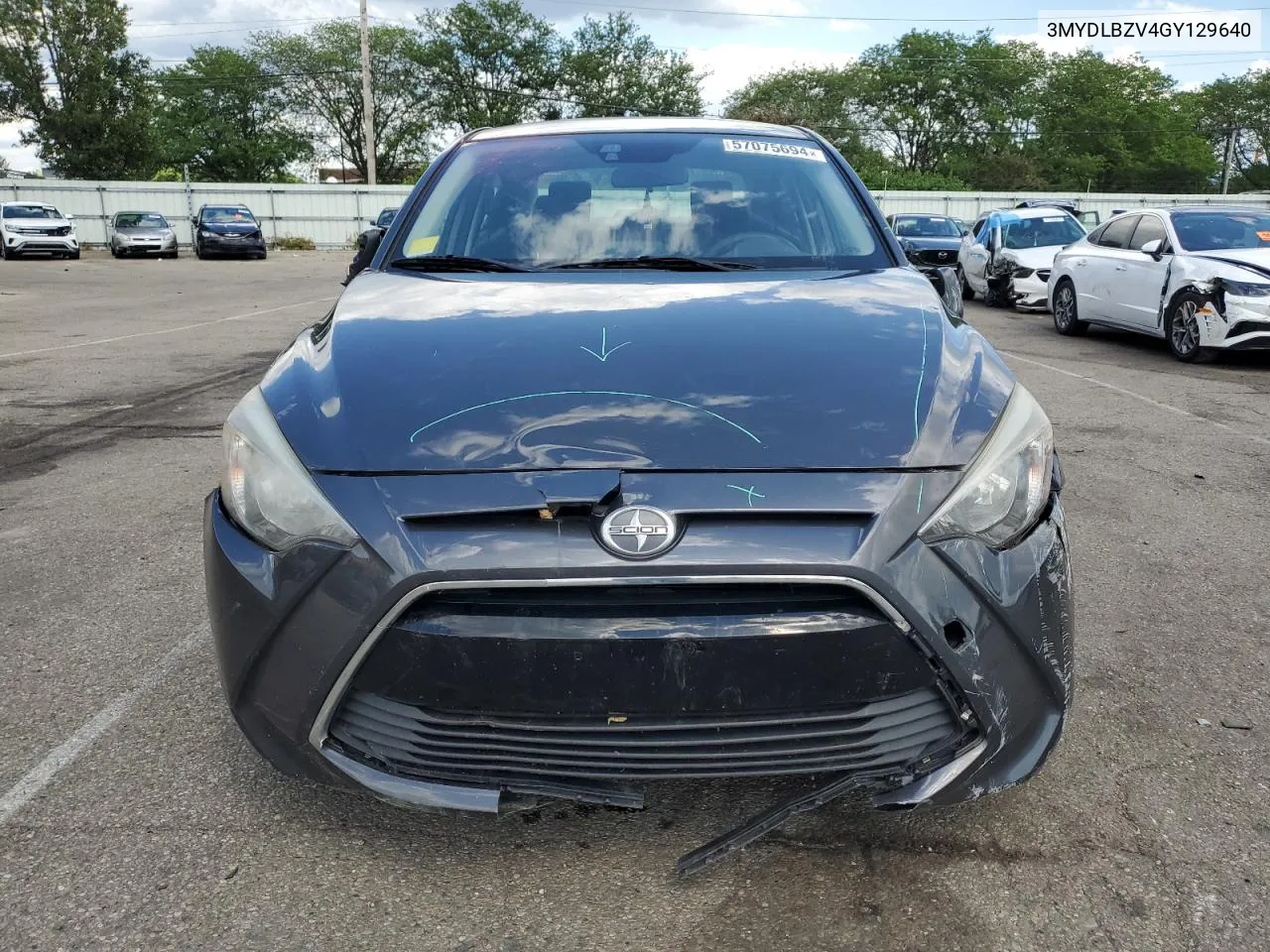 3MYDLBZV4GY129640 2016 Toyota Scion Ia