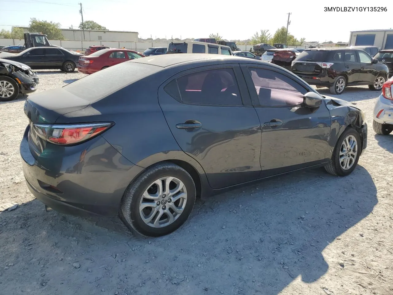 3MYDLBZV1GY135296 2016 Toyota Scion Ia