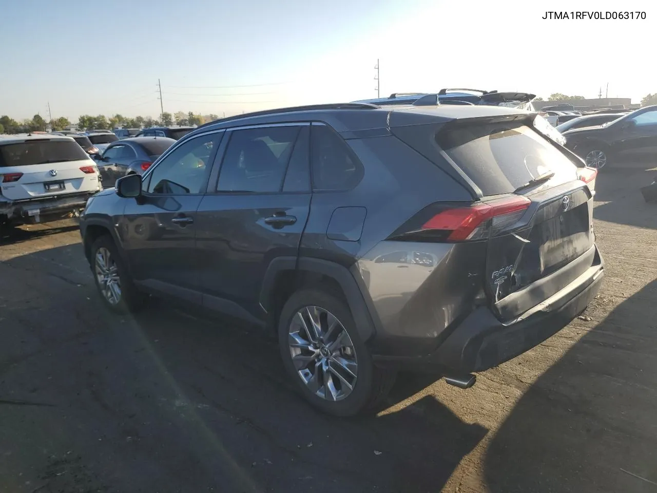 2020 Toyota Rav4 Xle Premium VIN: JTMA1RFV0LD063170 Lot: 69539904