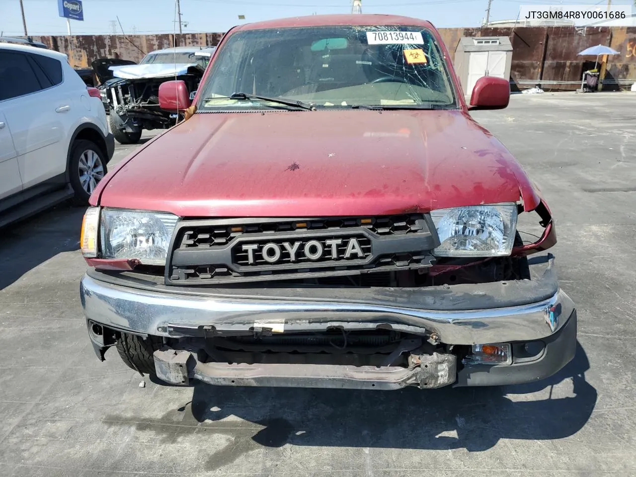 2000 Toyota 4Runner VIN: JT3GM84R8Y0061686 Lot: 70813944