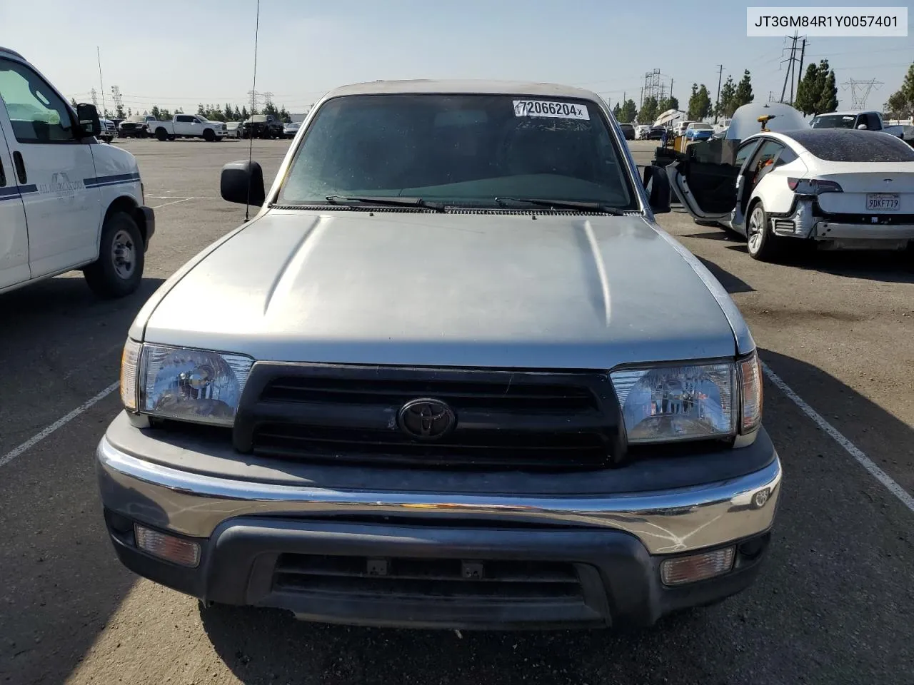 2000 Toyota 4Runner VIN: JT3GM84R1Y0057401 Lot: 72066204