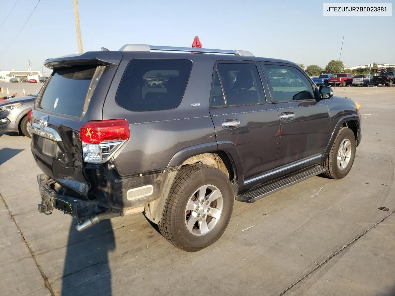 JTEZU5JR7B5023881 2011 Toyota 4Runner Sr5