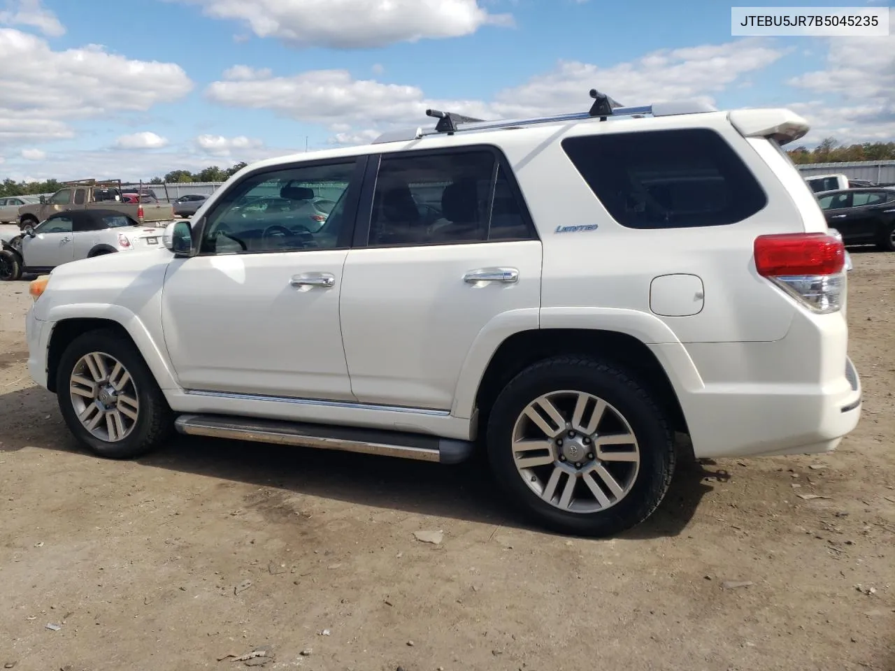 2011 Toyota 4Runner Sr5 VIN: JTEBU5JR7B5045235 Lot: 76120554