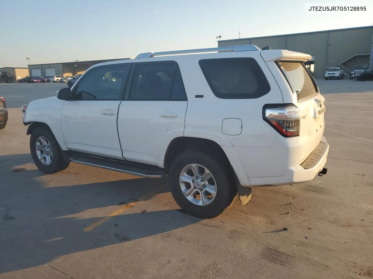 JTEZU5JR7G5128895 2016 Toyota 4Runner Sr5