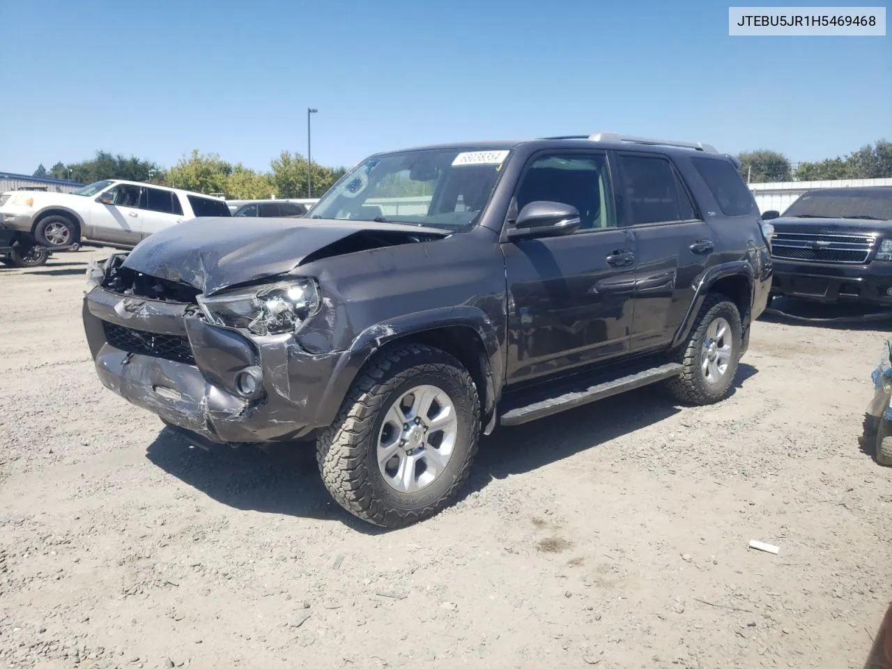 2017 Toyota 4Runner Sr5/Sr5 Premium VIN: JTEBU5JR1H5469468 Lot: 68038354