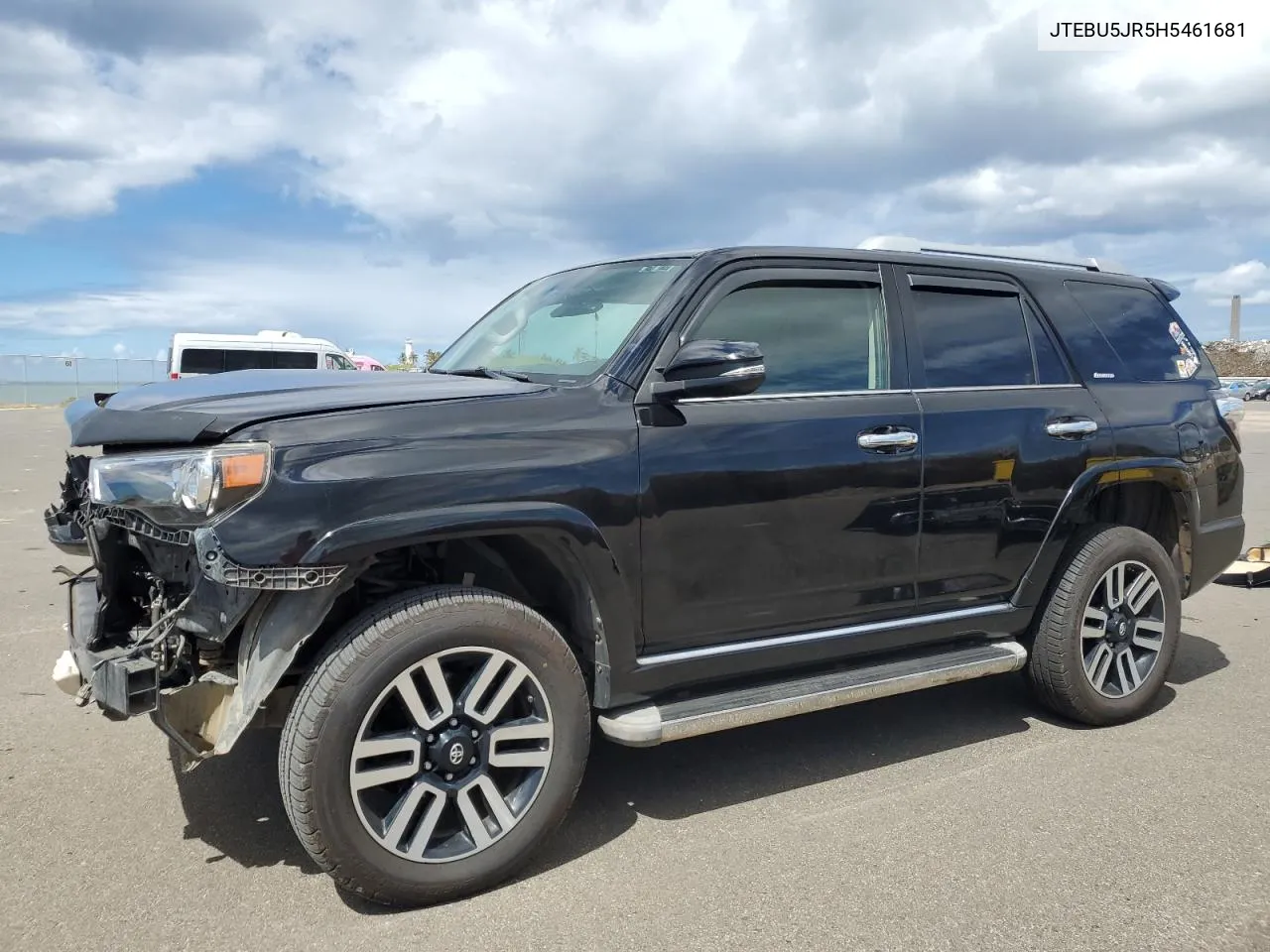 2017 Toyota 4Runner Sr5/Sr5 Premium VIN: JTEBU5JR5H5461681 Lot: 74824094