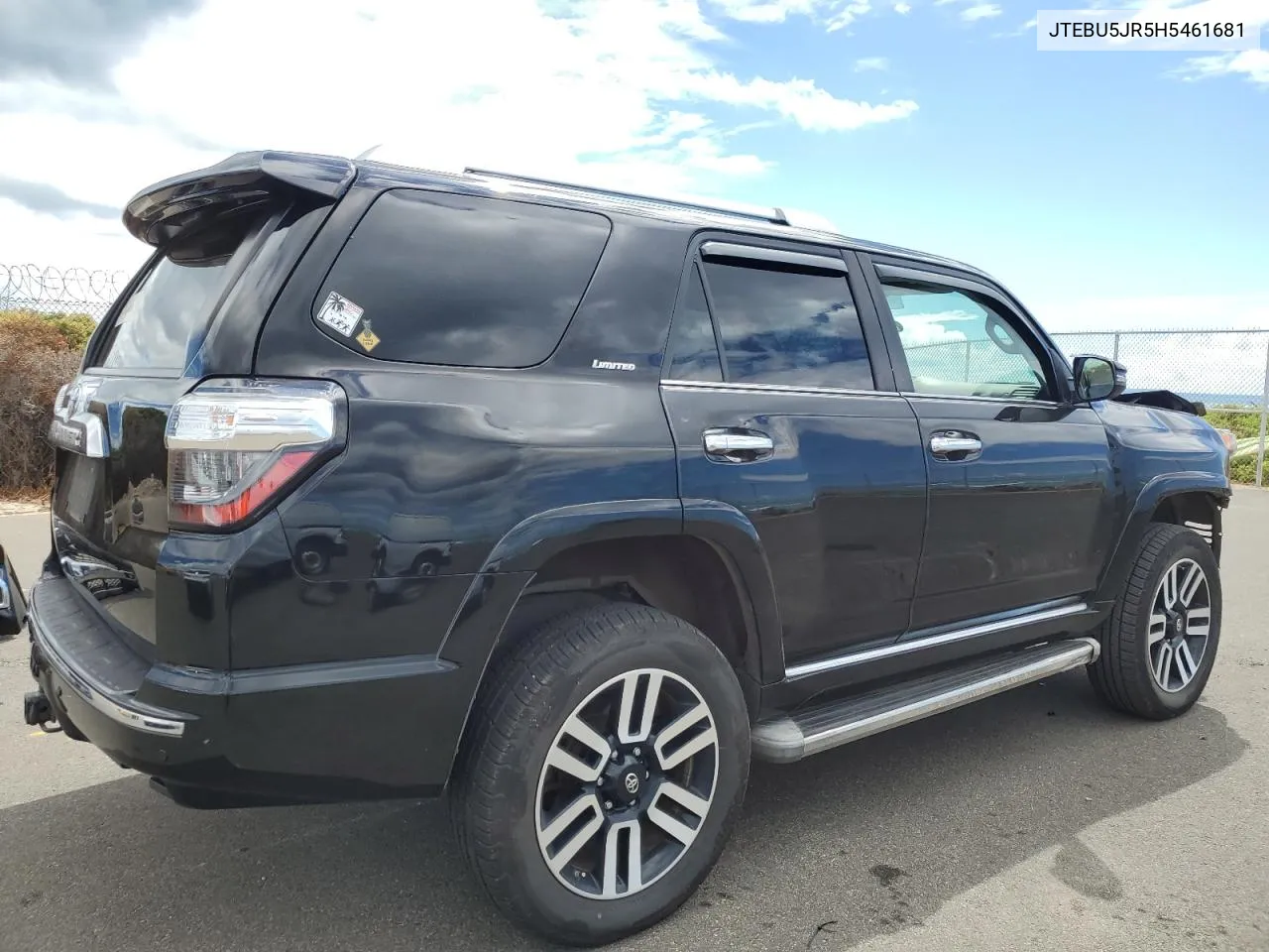 2017 Toyota 4Runner Sr5/Sr5 Premium VIN: JTEBU5JR5H5461681 Lot: 74824094