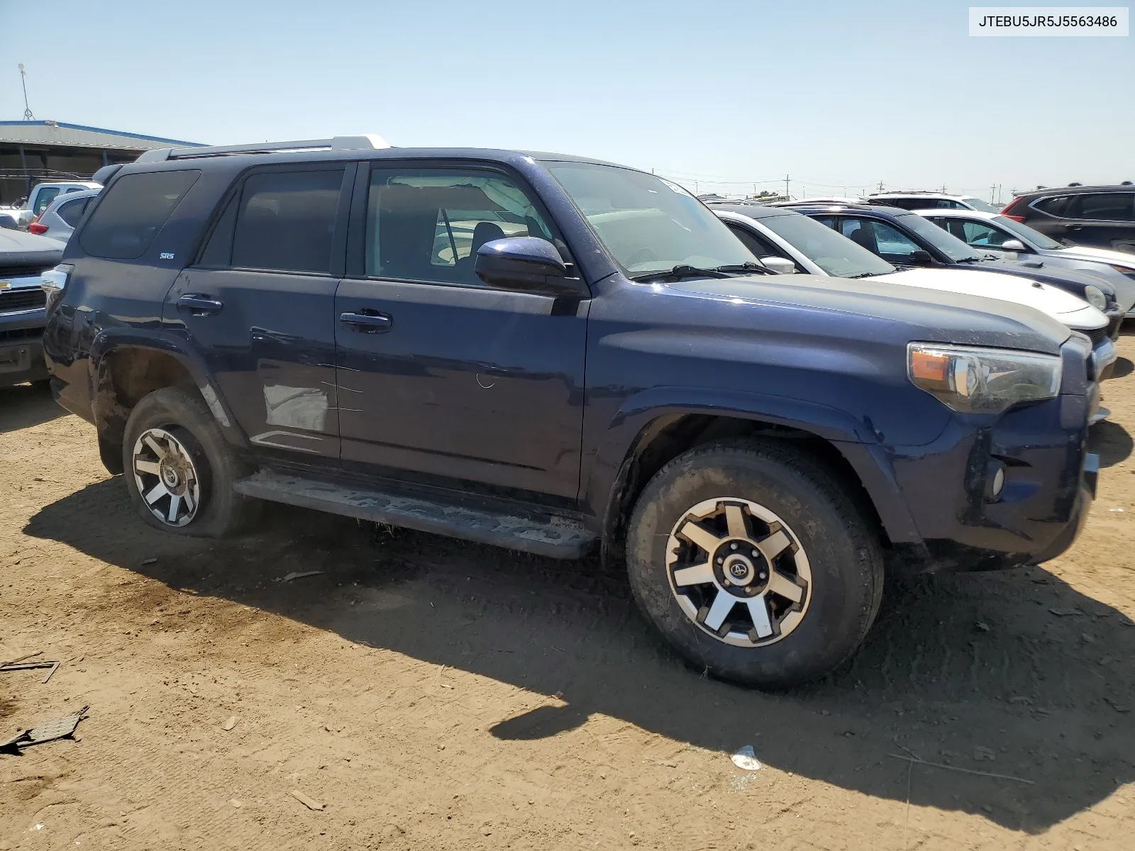 2018 Toyota 4Runner Sr5/Sr5 Premium VIN: JTEBU5JR5J5563486 Lot: 65792384