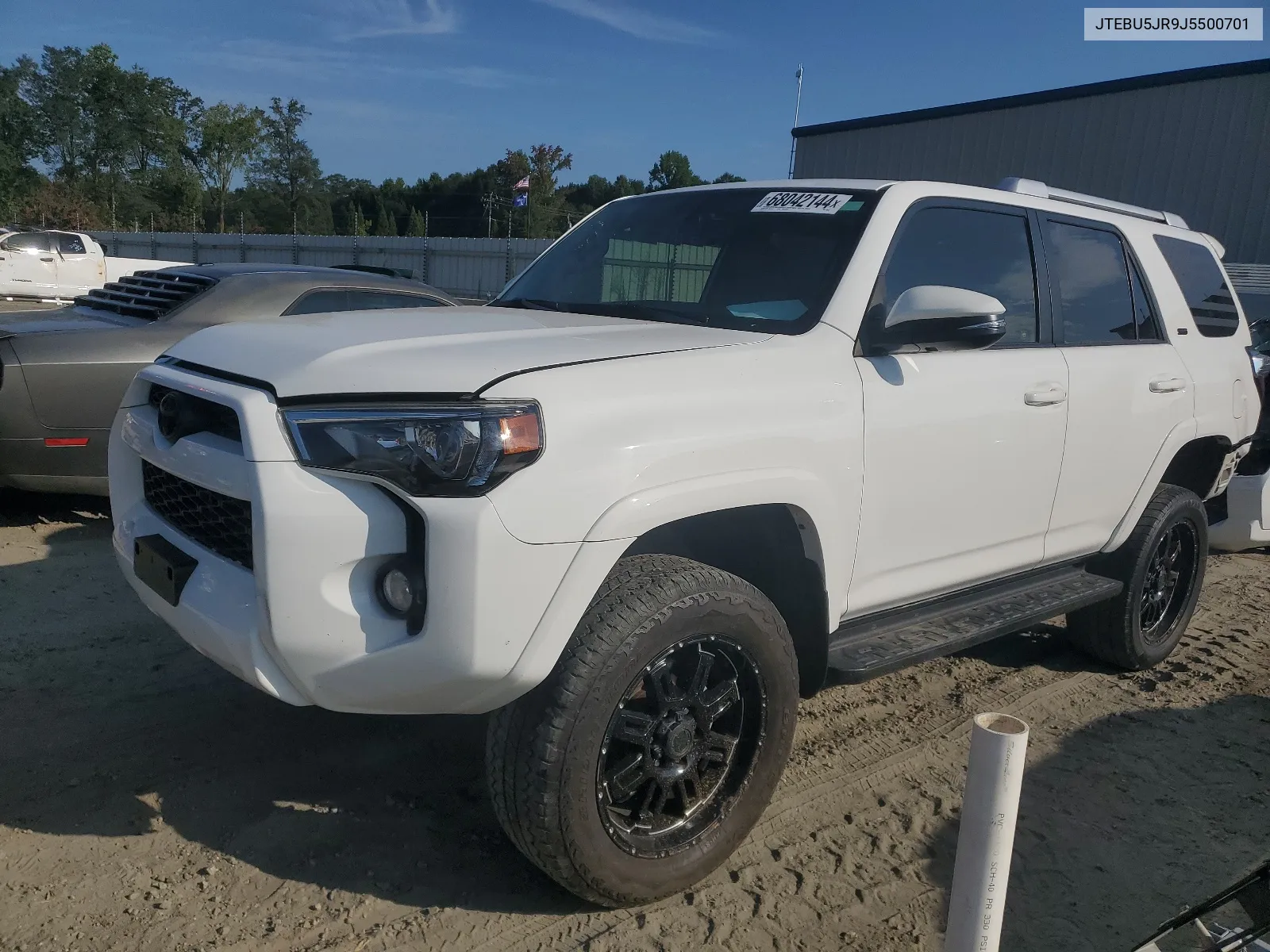 2018 Toyota 4Runner Sr5/Sr5 Premium VIN: JTEBU5JR9J5500701 Lot: 68042144