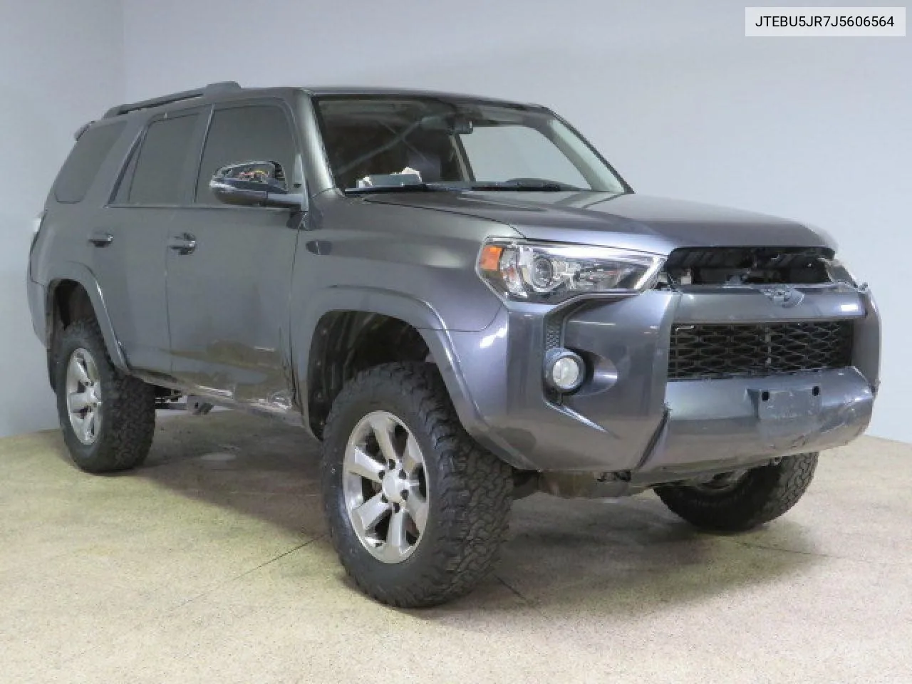 JTEBU5JR7J5606564 2018 Toyota 4Runner Sr5/Sr5 Premium