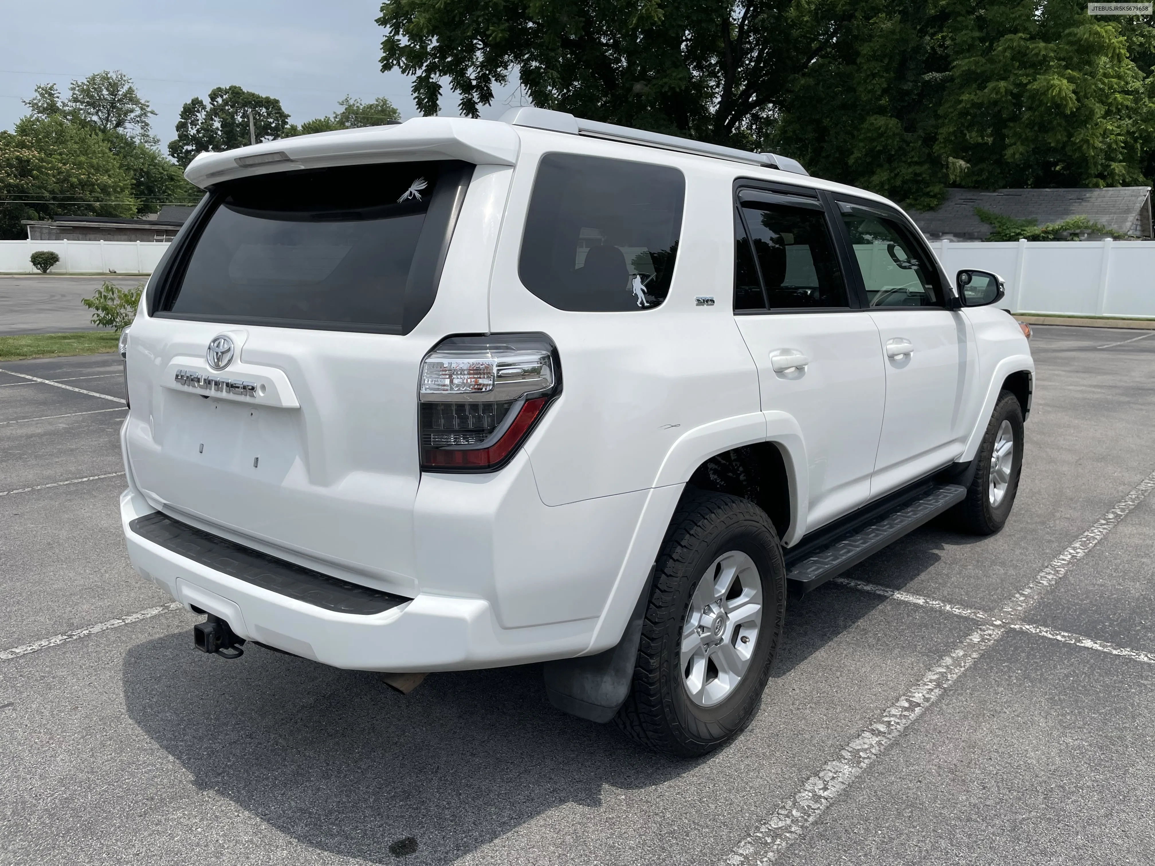 JTEBU5JR5K5679658 2019 Toyota 4Runner Sr5