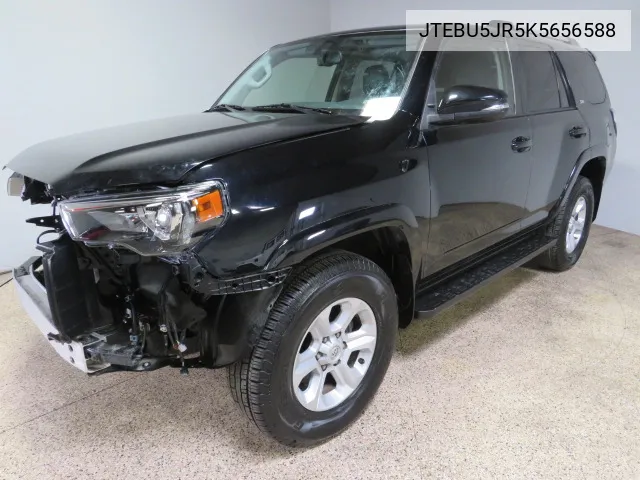 JTEBU5JR5K5656588 2019 Toyota 4Runner Sr5