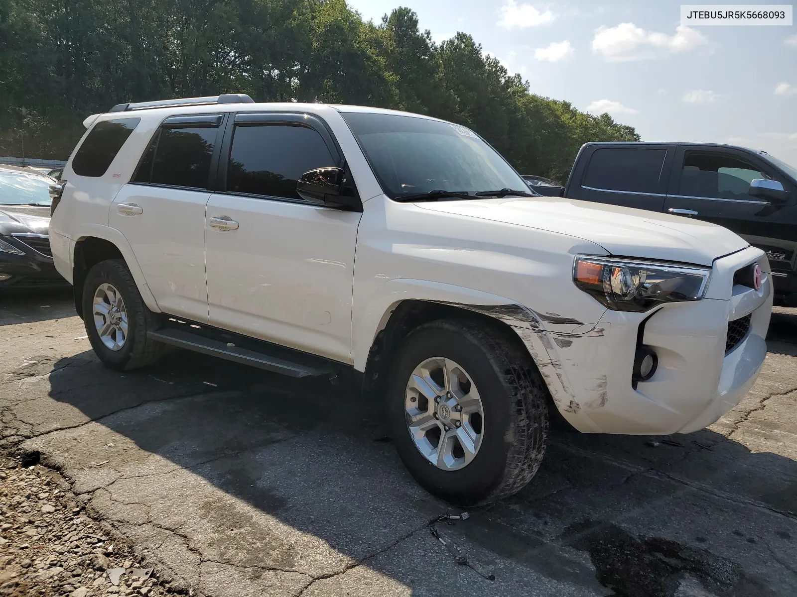 2019 Toyota 4Runner Sr5 VIN: JTEBU5JR5K5668093 Lot: 68239114