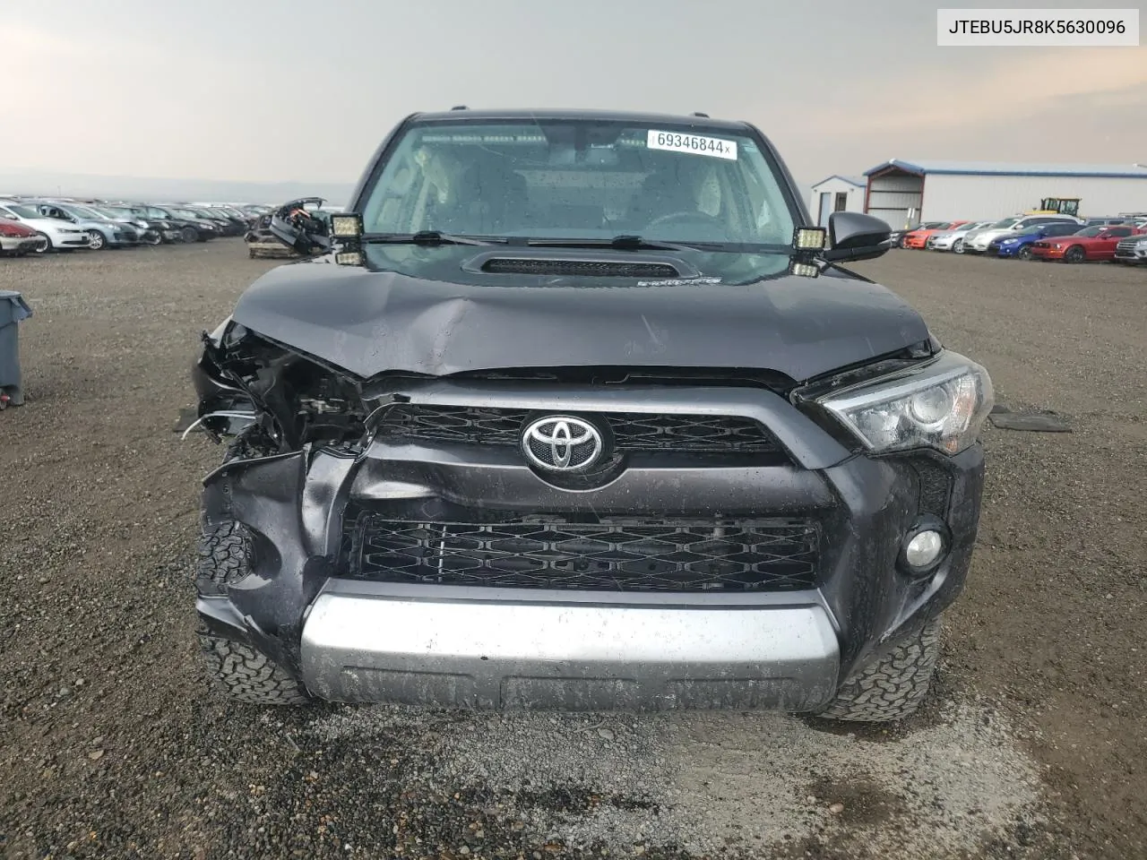 JTEBU5JR8K5630096 2019 Toyota 4Runner Sr5