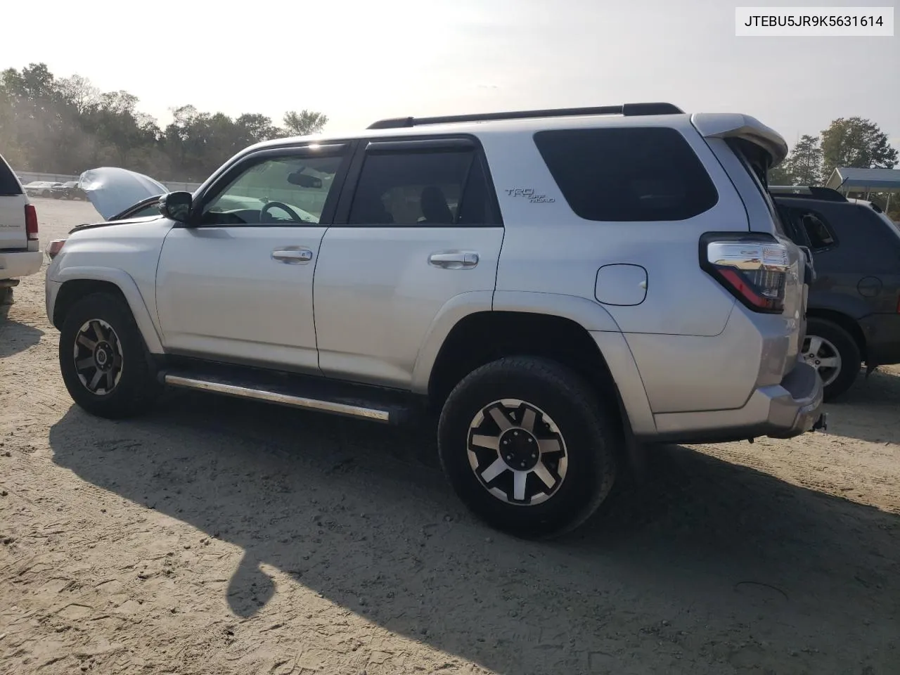 2019 Toyota 4Runner Sr5 VIN: JTEBU5JR9K5631614 Lot: 70925094