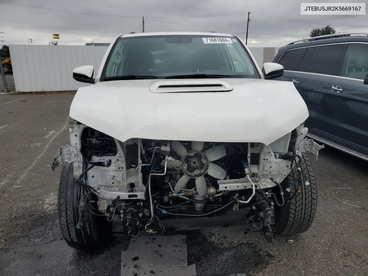 JTEBU5JR2K5669167 2019 Toyota 4Runner Sr5