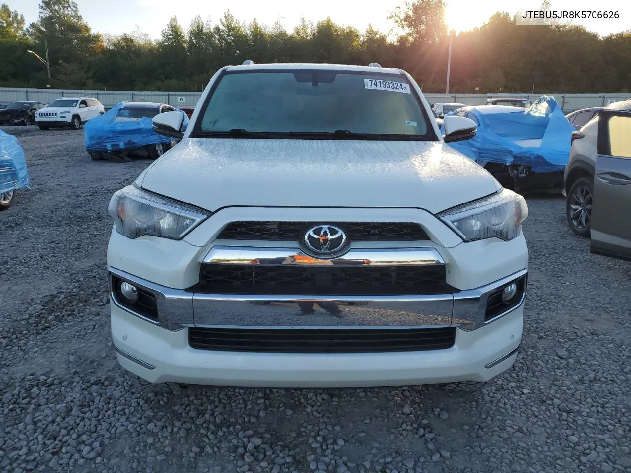 JTEBU5JR8K5706626 2019 Toyota 4Runner Sr5