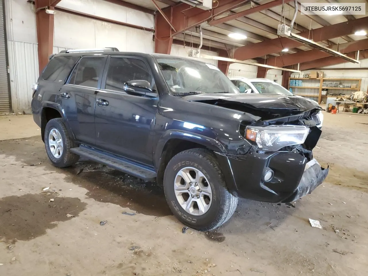 JTEBU5JR5K5697125 2019 Toyota 4Runner Sr5