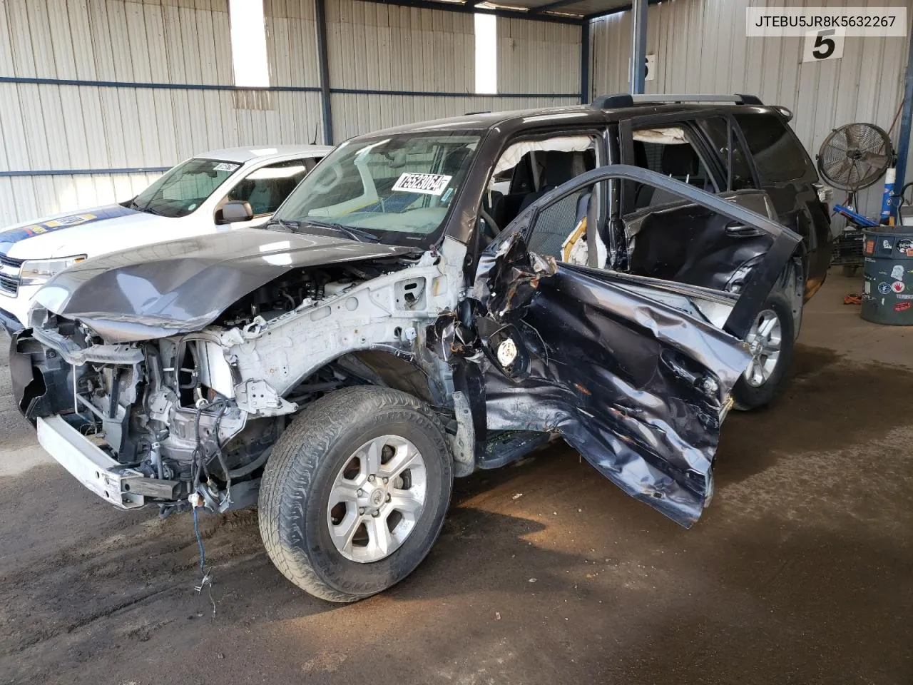 JTEBU5JR8K5632267 2019 Toyota 4Runner Sr5