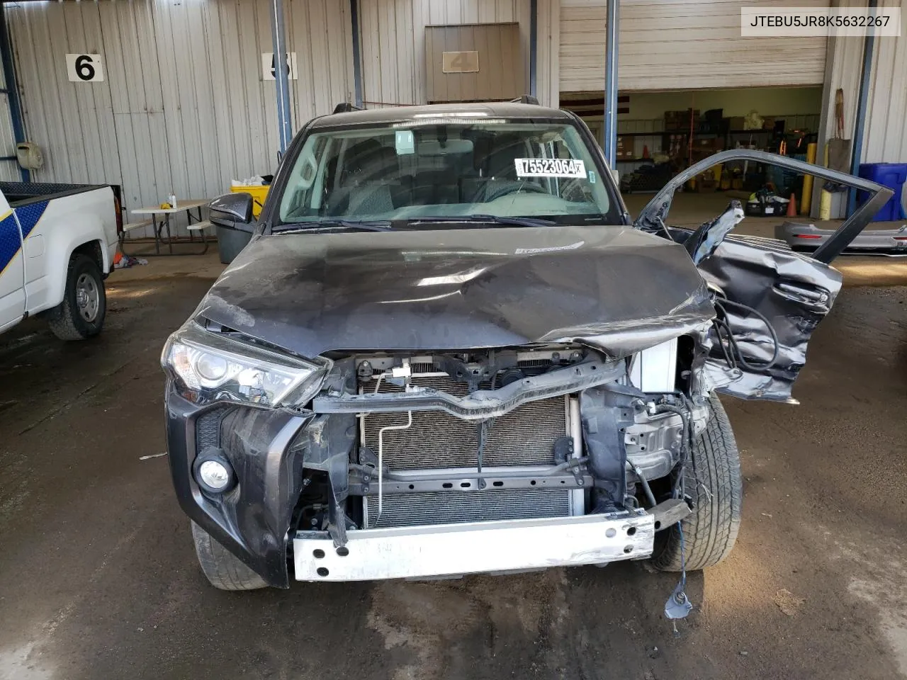 JTEBU5JR8K5632267 2019 Toyota 4Runner Sr5