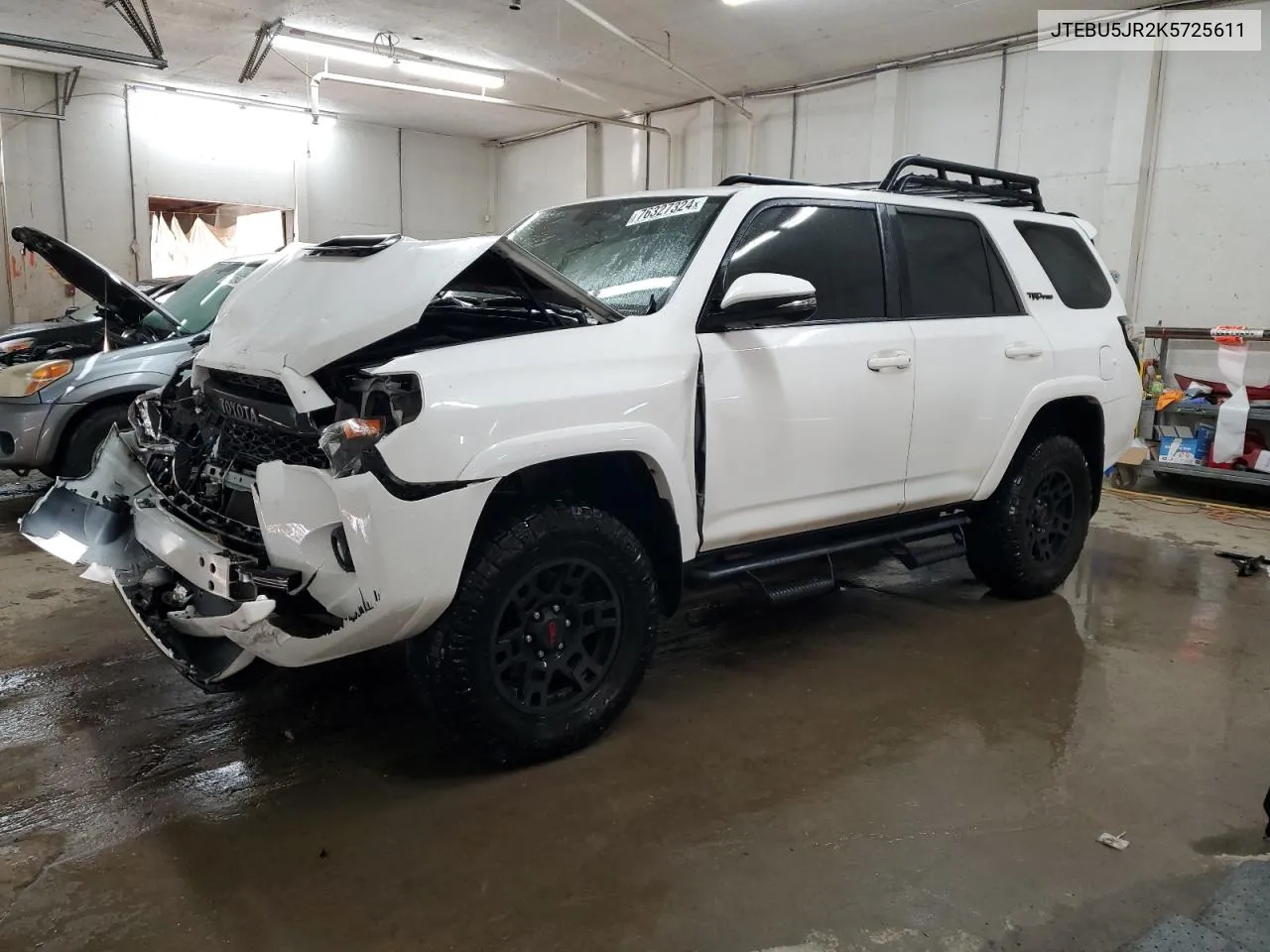 2019 Toyota 4Runner Sr5 VIN: JTEBU5JR2K5725611 Lot: 76327324