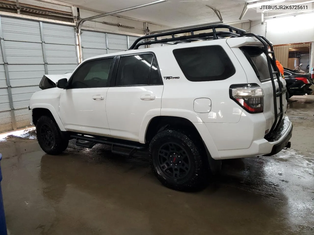 2019 Toyota 4Runner Sr5 VIN: JTEBU5JR2K5725611 Lot: 76327324