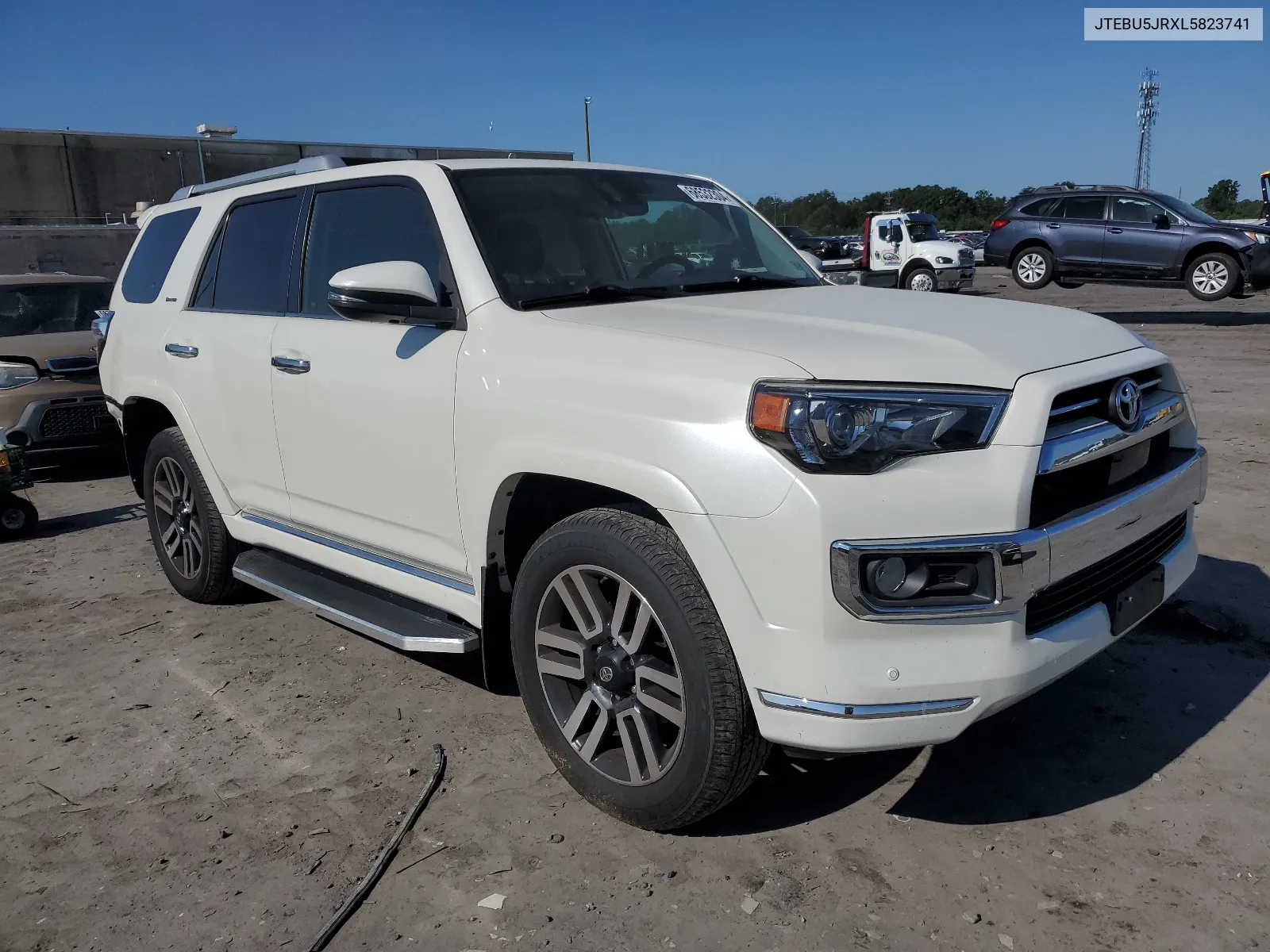 2020 Toyota 4Runner Sr5/Sr5 Premium VIN: JTEBU5JRXL5823741 Lot: 68532304