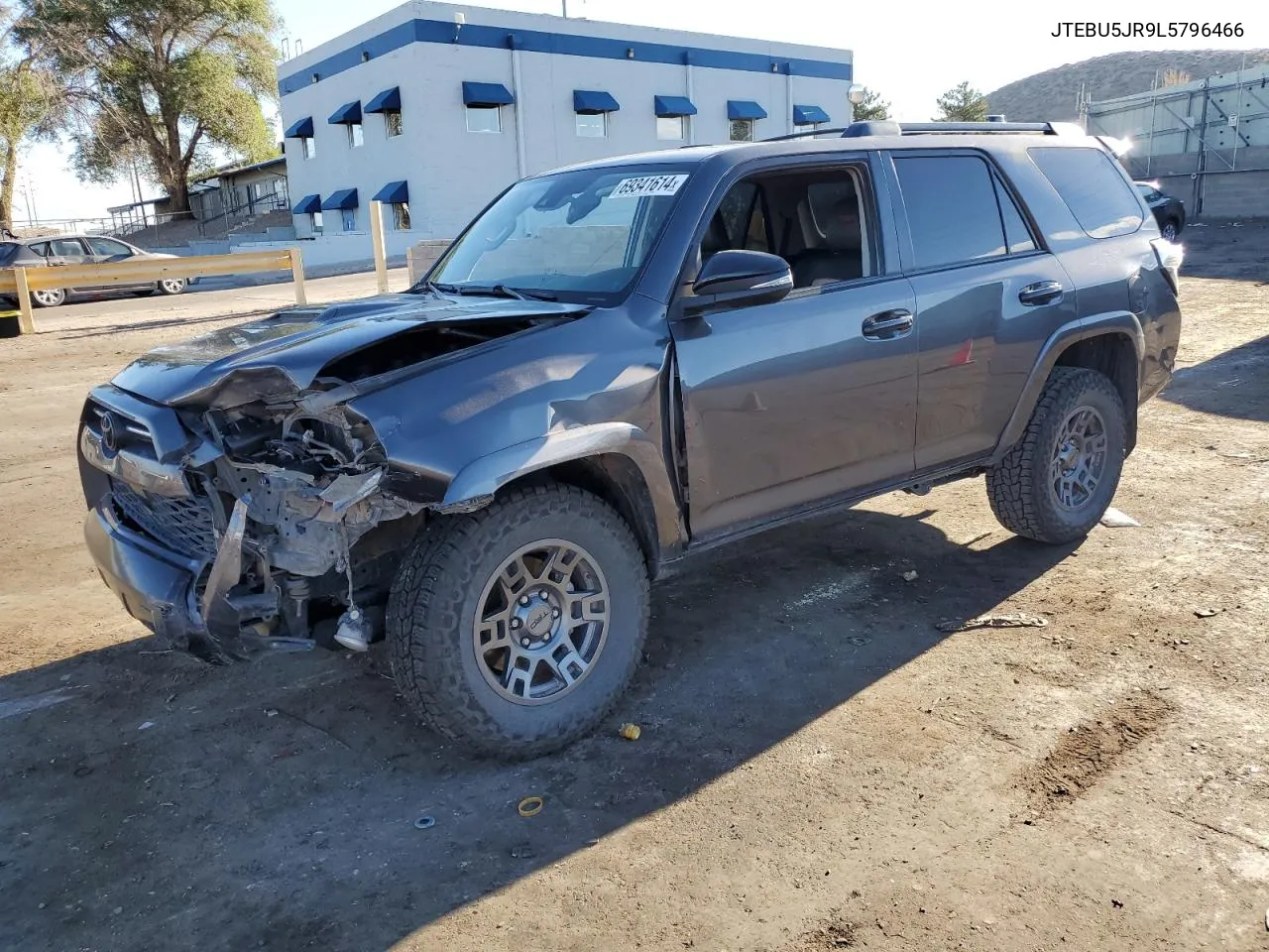 2020 Toyota 4Runner Sr5/Sr5 Premium VIN: JTEBU5JR9L5796466 Lot: 69341614