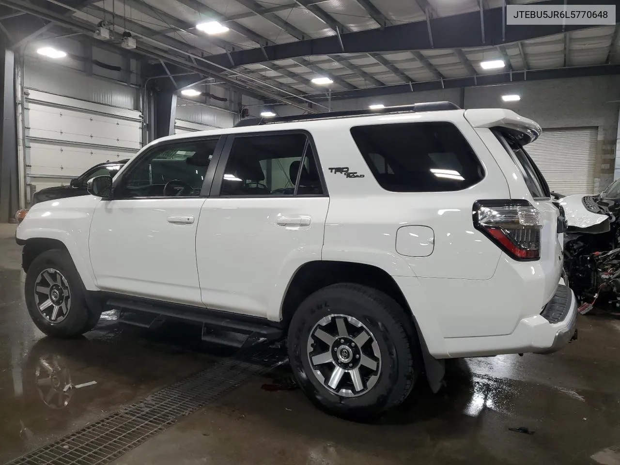 2020 Toyota 4Runner Sr5/Sr5 Premium VIN: JTEBU5JR6L5770648 Lot: 73957234