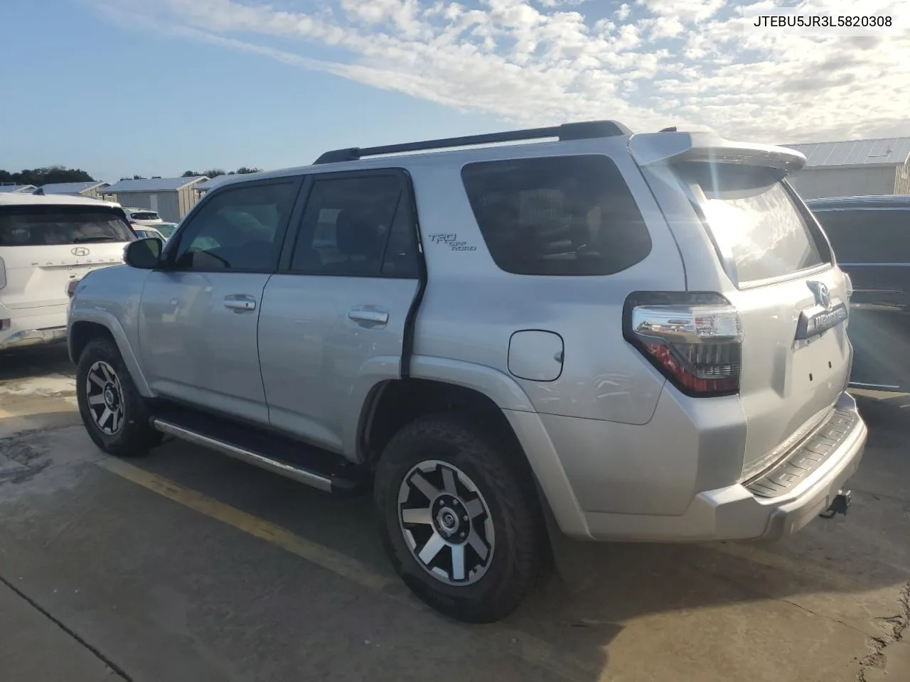 2020 Toyota 4Runner Sr5/Sr5 Premium VIN: JTEBU5JR3L5820308 Lot: 75114684