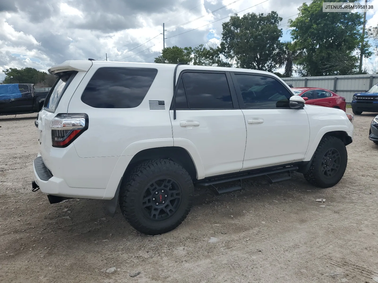 2021 Toyota 4Runner Sr5/Sr5 Premium VIN: JTENU5JR5M5958138 Lot: 68145154