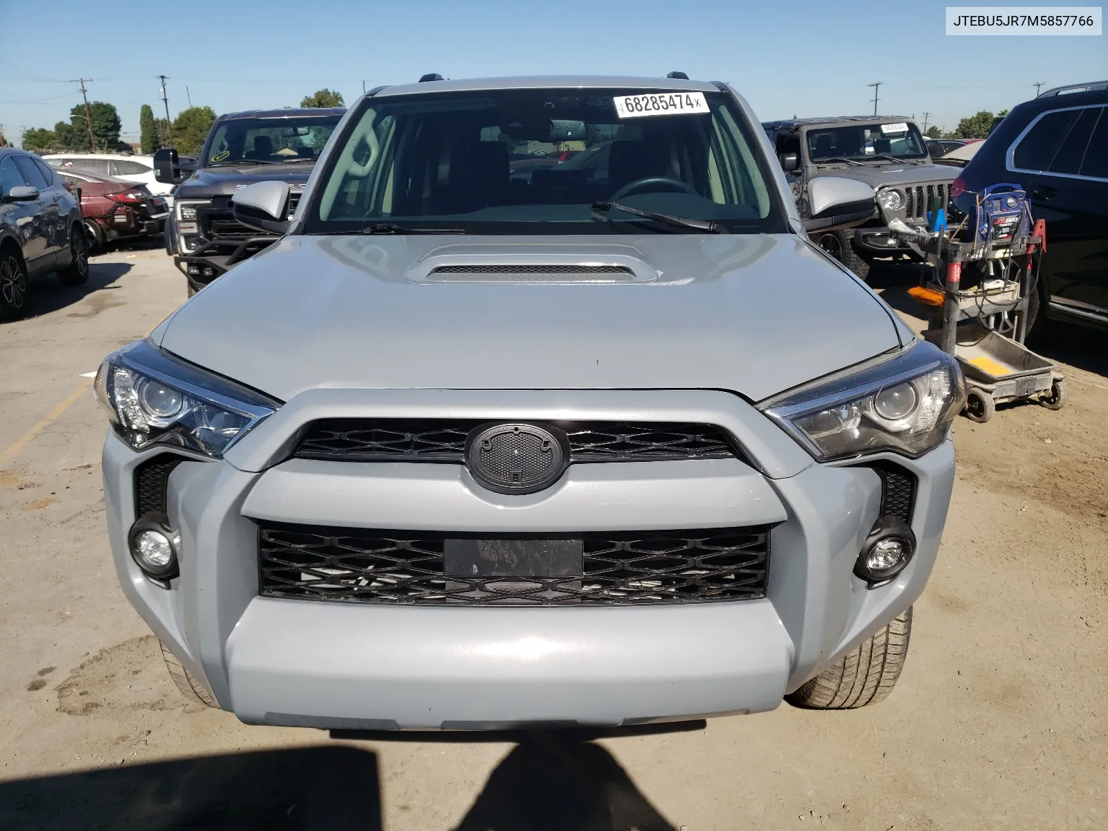 2021 Toyota 4Runner Sr5/Sr5 Premium VIN: JTEBU5JR7M5857766 Lot: 68285474