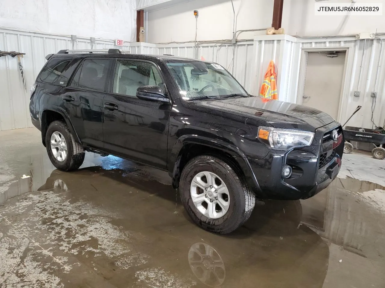 2022 Toyota 4Runner Sr5/Sr5 Premium VIN: JTEMU5JR6N6052829 Lot: 71799674