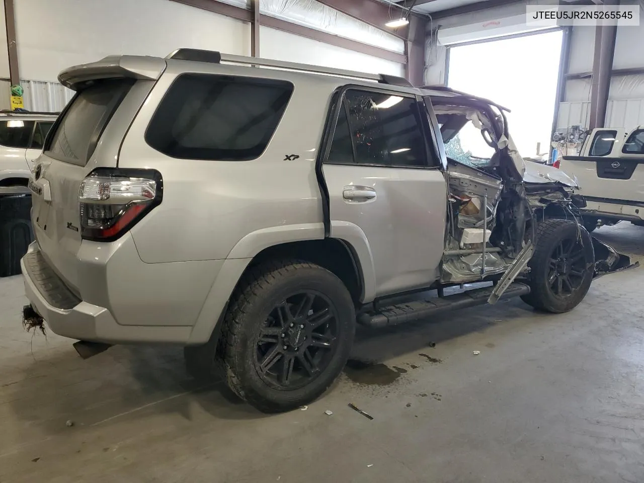 JTEEU5JR2N5265545 2022 Toyota 4Runner Sr5